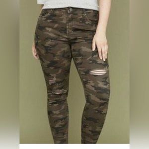 Camo distress jeans